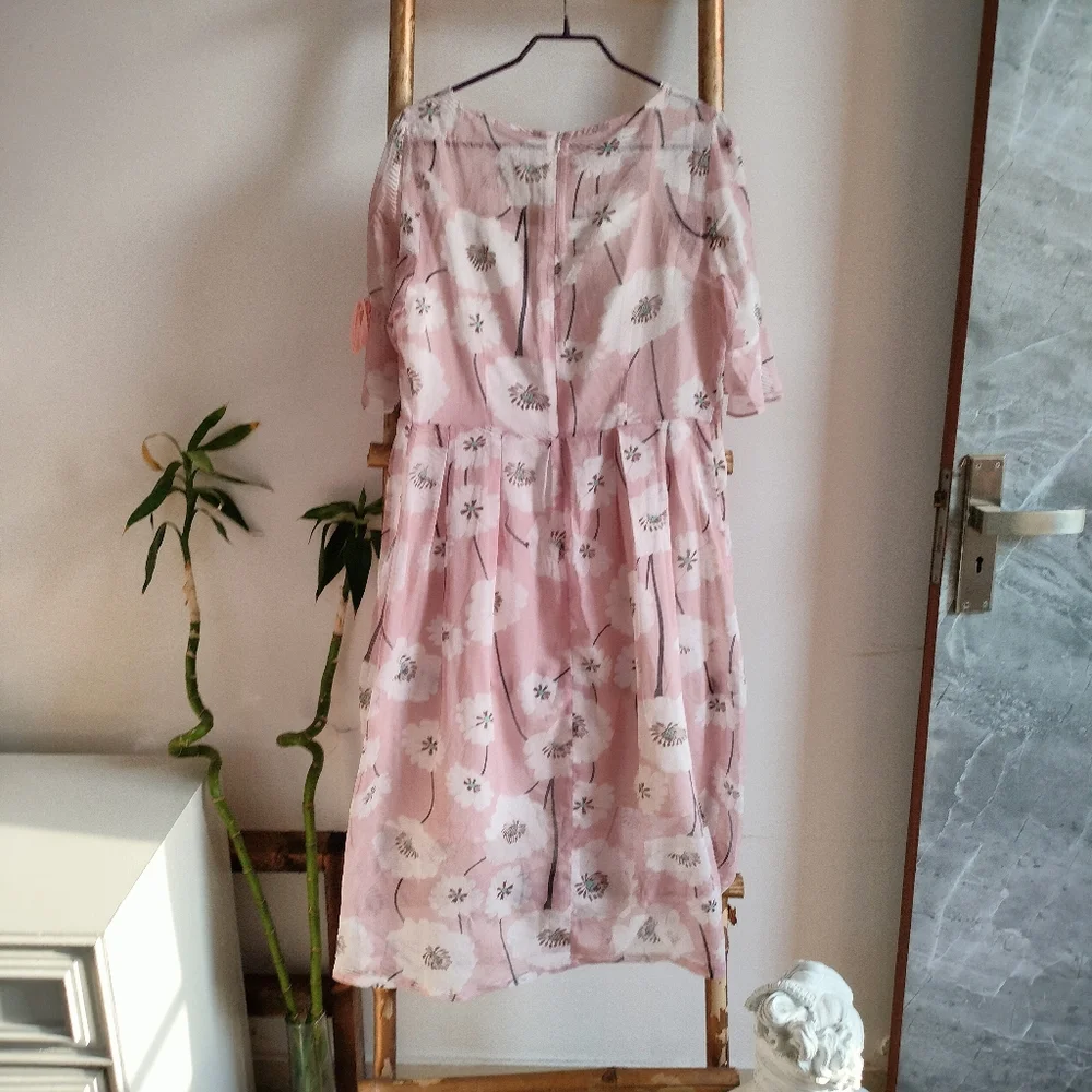 Elegant Floral Dress - Picture 10 of 14